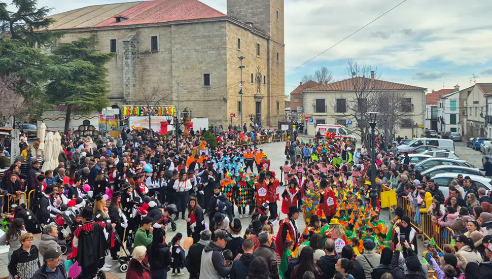 El Desfile de Alumnos da el pistoletazo de salida al Carnaval de Cebreros