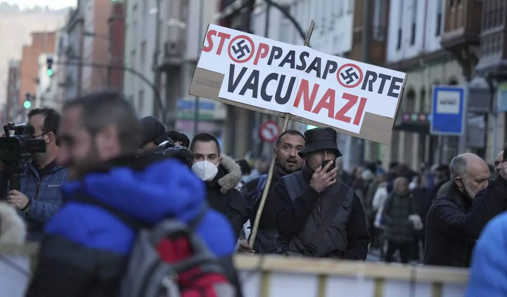 Filósofos españoles contra los antivacunas: "La libertad del individuo pase lo que pase es un extremismo que nunca es bueno"