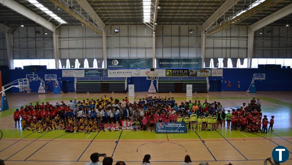 Más de 70 trofeos premian los valores del deporte en la Gala del Deporte 25 Aniversario UCAV