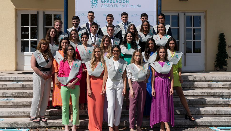 La Clínica Mompía celebra su graduación