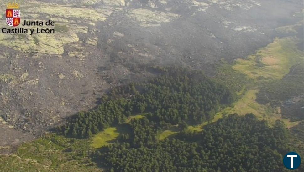 Estabilizado el fuego de San Esteban del Valle, en perimetración y 'sin llama' 