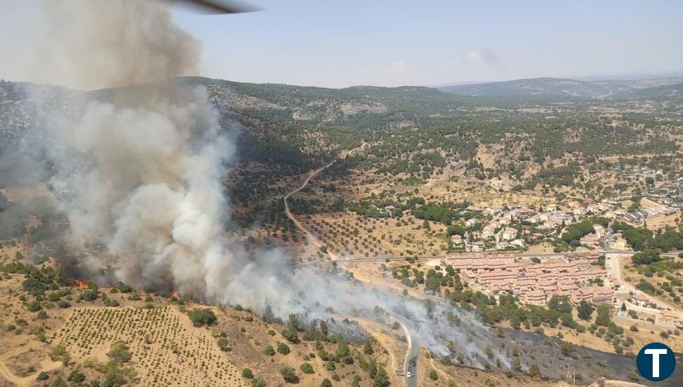 Andalucía envía medio centenar de bomberos y varios medios terrestres al incendio de Cebreros