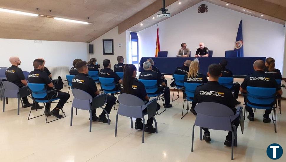 Bienvenida a los once policías alumnos que realizarán sus prácticas en la Comisaria Provincial de Ávila