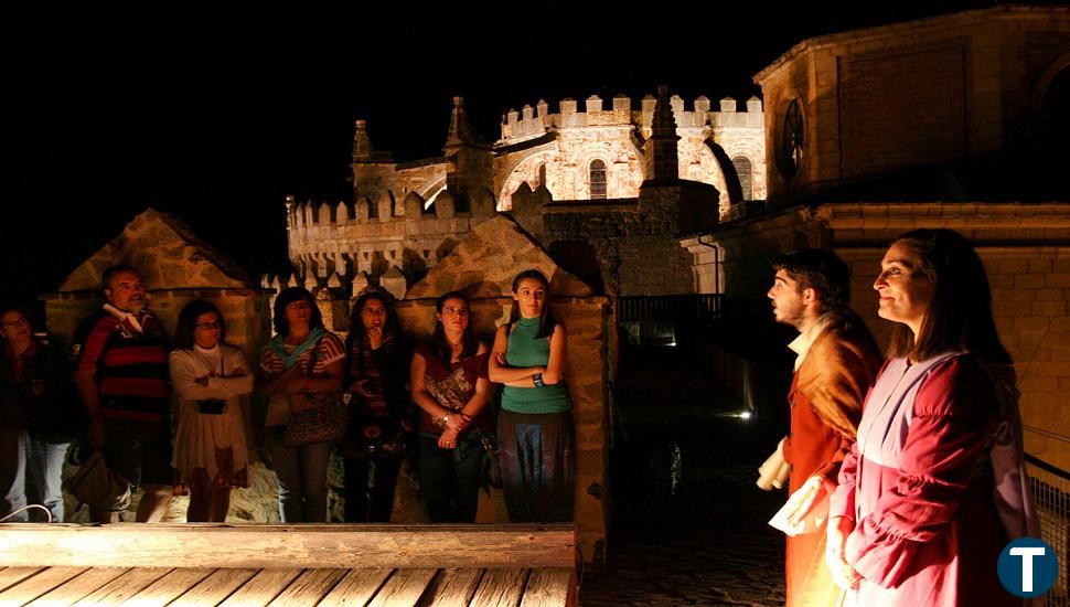 Más de un millar de participantes en las visitas teatralizadas nocturnas en la muralla