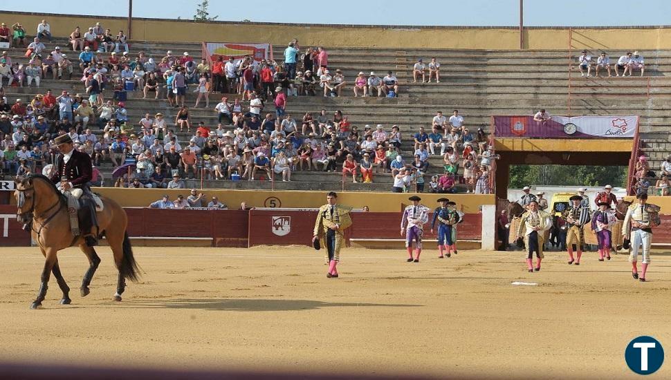 Novillada con picadores y concurso de recortadores en las fiestas de La Santa