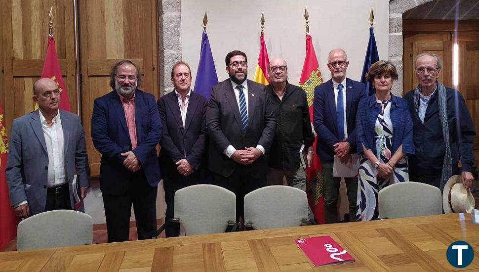 Luis Landero, galardonado con el Premio de las Letras Teresa de Ávila