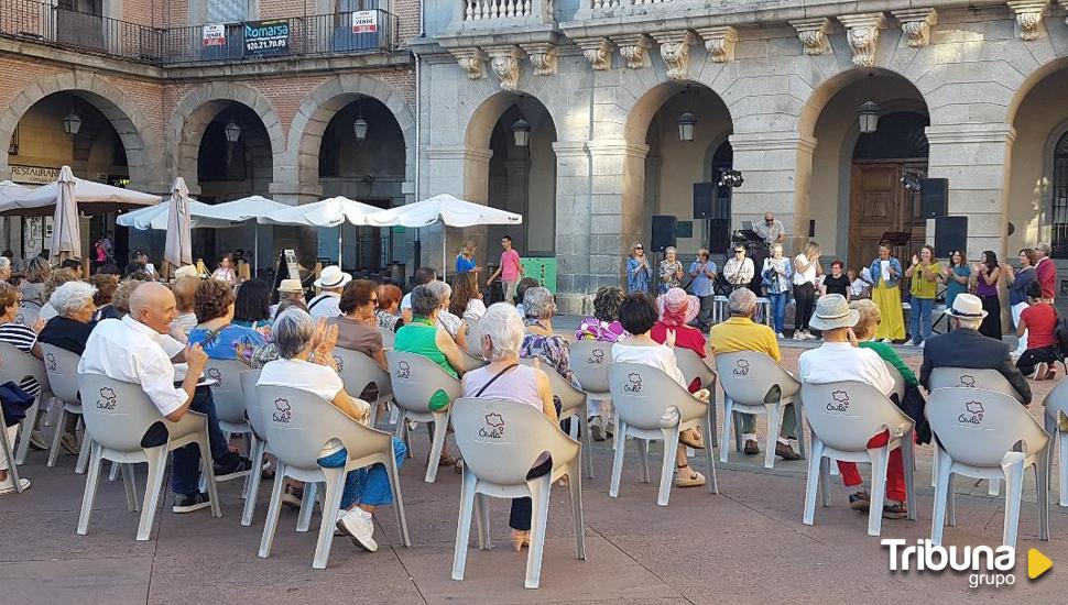 Ávila se vuelca con sus vecinos más veteranos