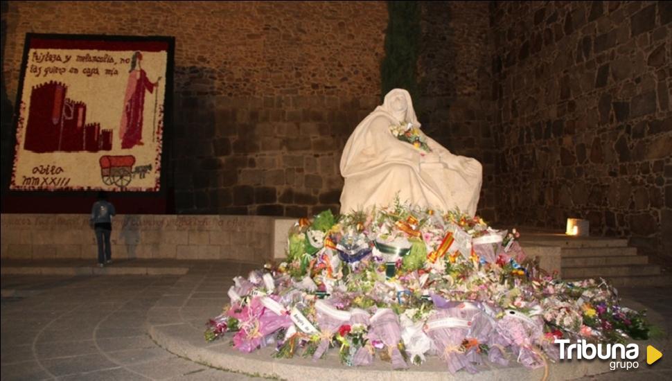 Ávila se vuelca de nuevo en la ofrenda floral a Santa Teresa