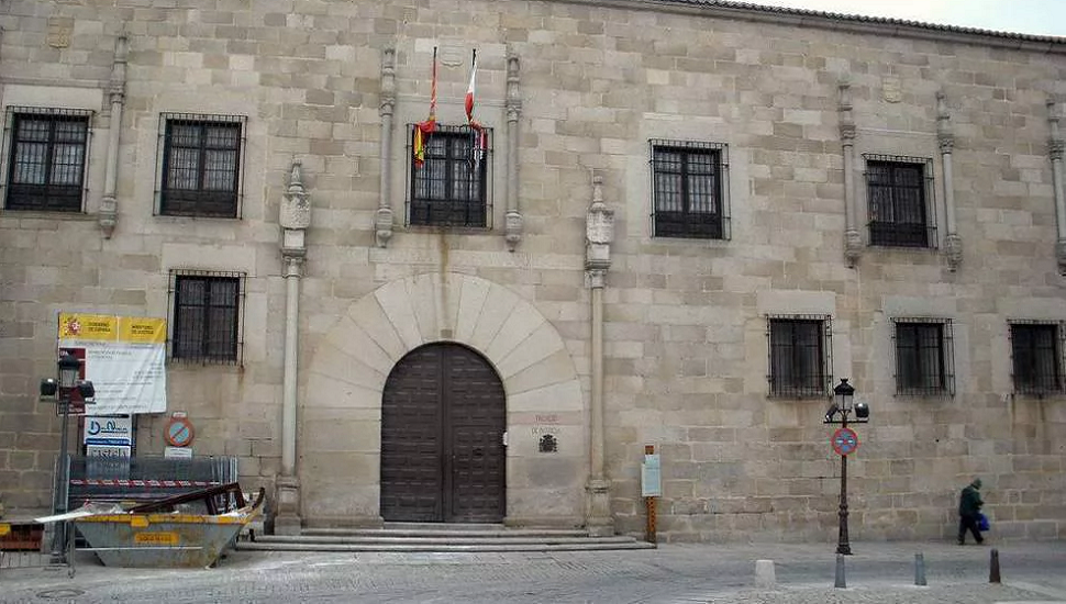 Absuelto de abusar de una menor con discapacidad en Ávila