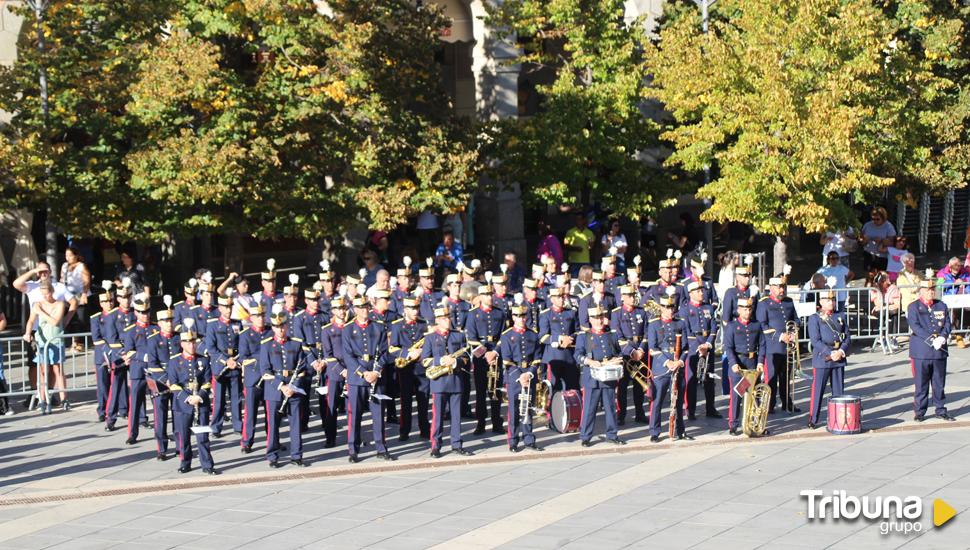 El Tiemblo marcha al son de la música militar