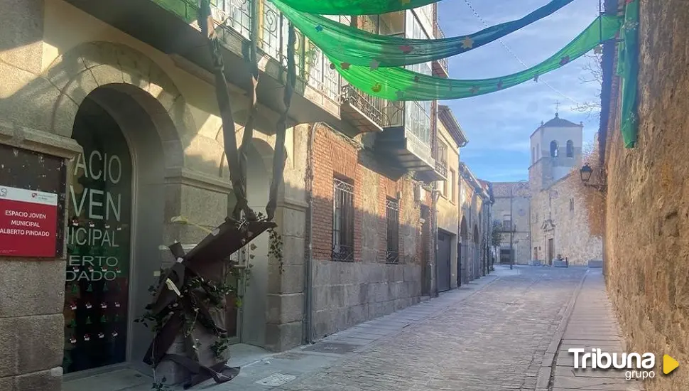 Ataque creativo navideño en el Espacio Joven Alberto Pindado