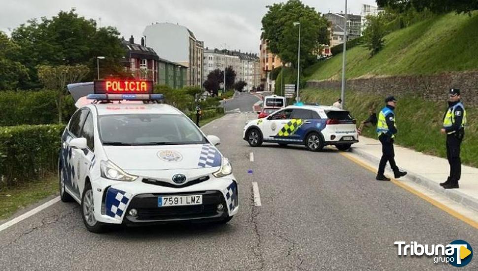 Denunciados por conducir una furgoneta sin carnet e intentar darse a la fuga