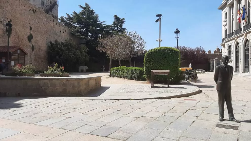 Reabre al público el acceso a la Muralla por la plaza Adolfo Suárez