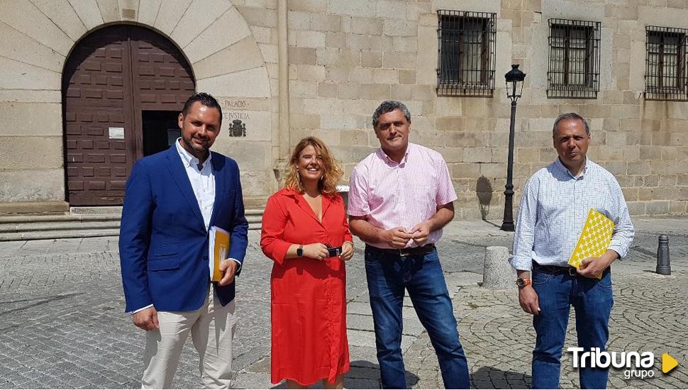 Pedro Pascual y Ruth Pindado, candidatos al 23-J, con el fin de "llevar la voz" de Ávila a Madrid