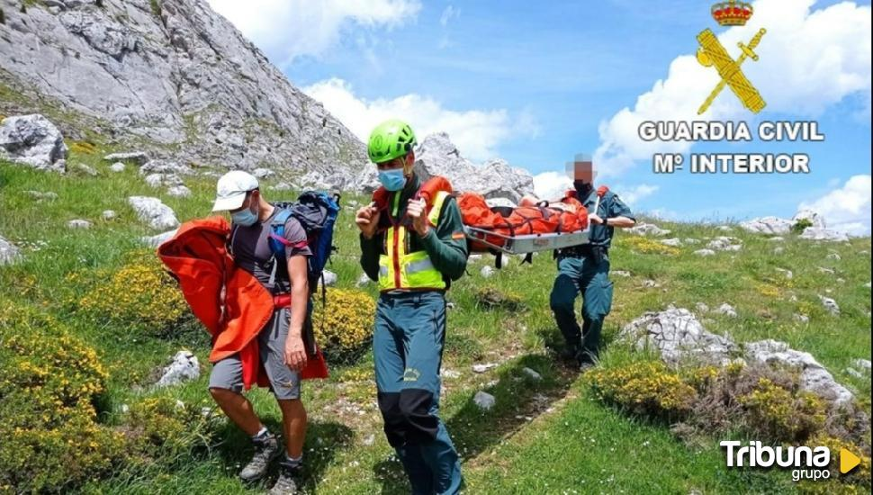 Prácticas de rescate en grandes paredes del GREIM en el Puerto del Pico