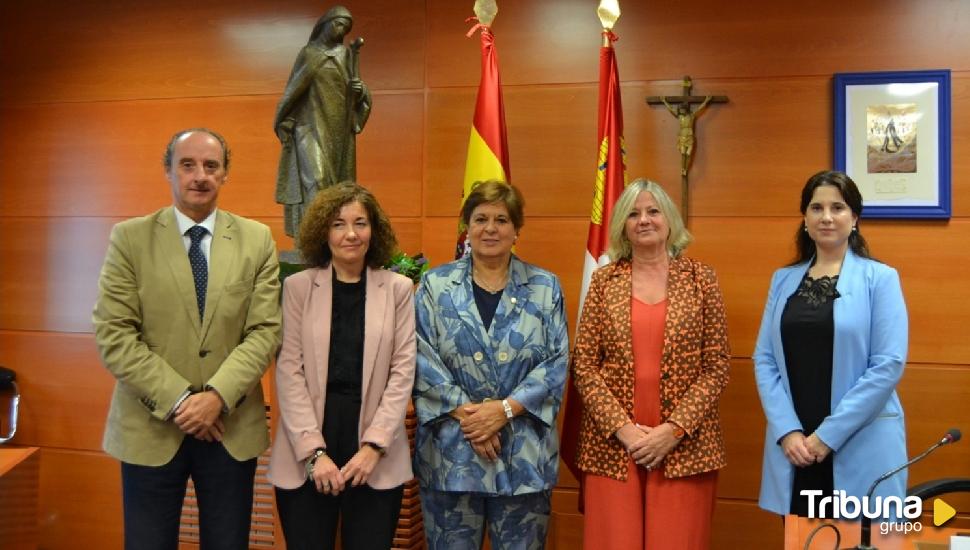 La UCAV firma un convenio de colaboración con el Colegio de Procuradores de Ávila