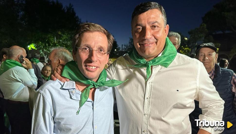 Martínez-Almeida pregona las fiestas de Tiñosillos, un pueblo en el que aprender "valiosas lecciones"