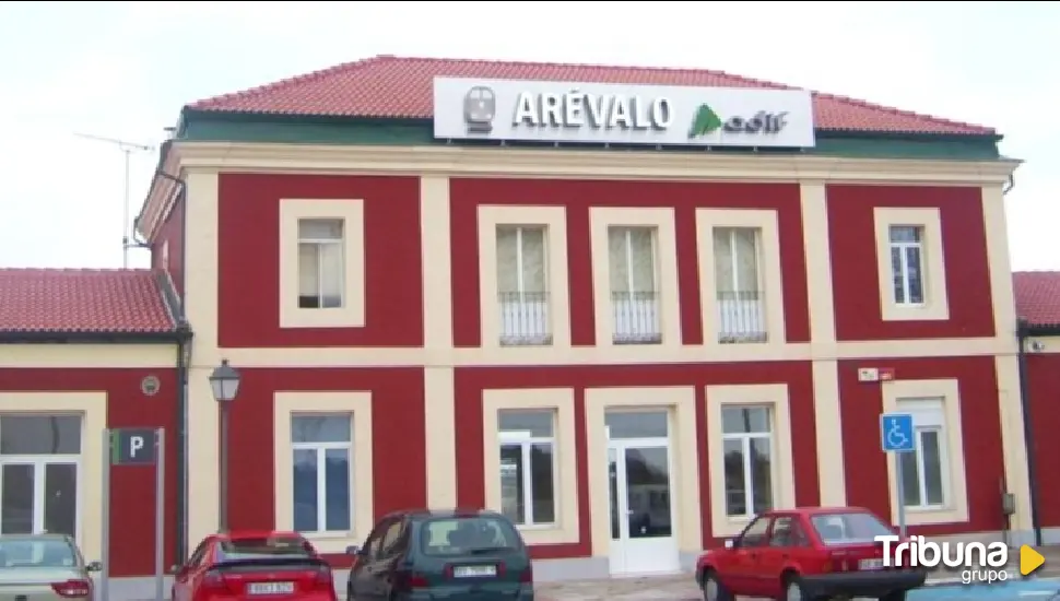 Piden que abra a primera hora la sala de espera de la estación de Arévalo