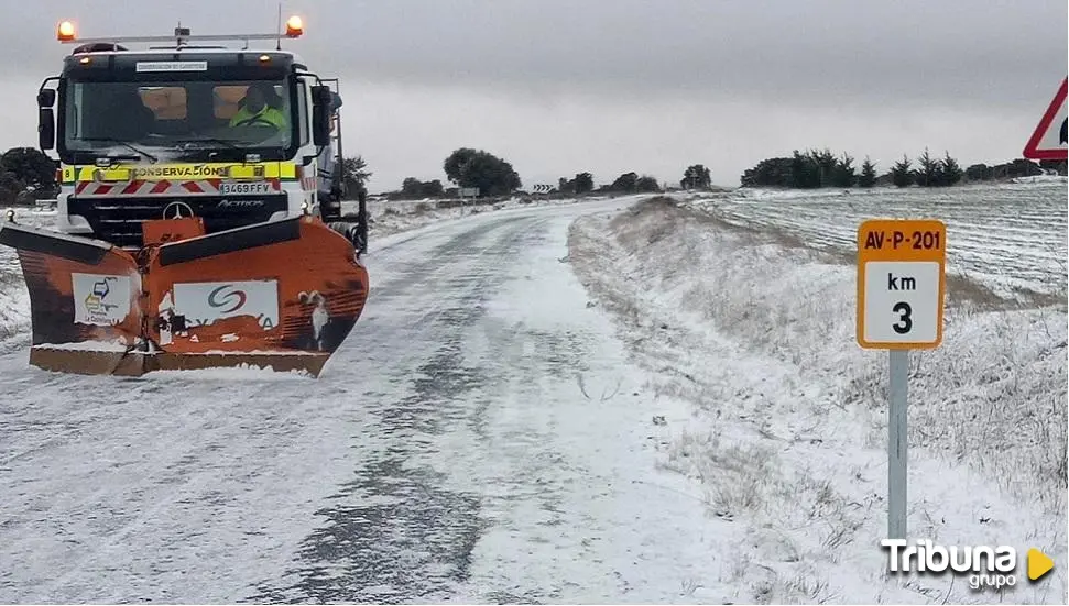 El dispositivo de vialidad invernal  de la Junta en Ávila, preparado para actuar