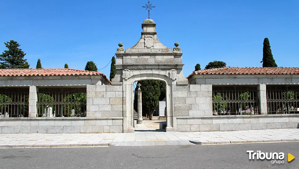 Habilitadas 500 plazas de aparcamiento en la zona del cementerio