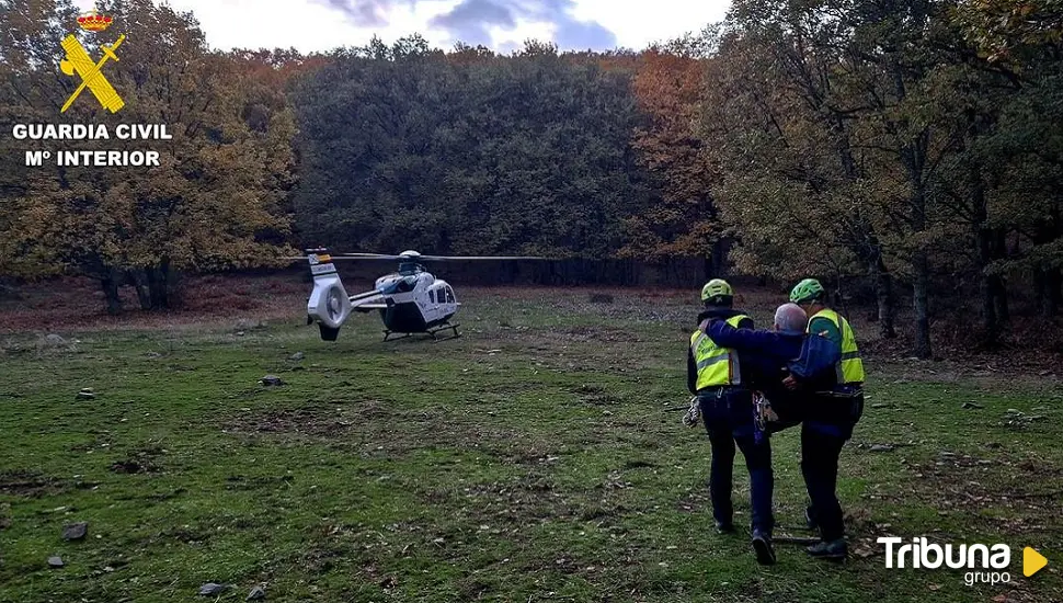 Auxiliado a un octogenario desorientado y agotado en el Paraje La Barranca en El Tiemblo