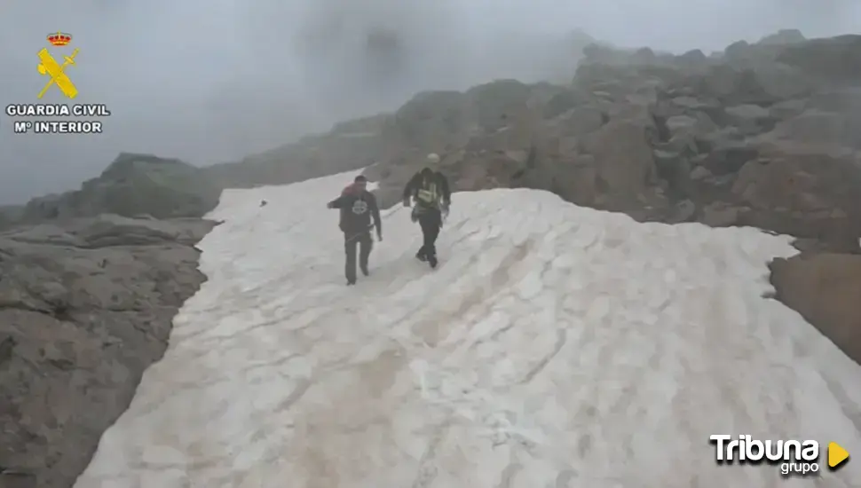 Rescatados tres montañeros en el Pico Almanzor, uno de ellos con una lesión en el cráneo