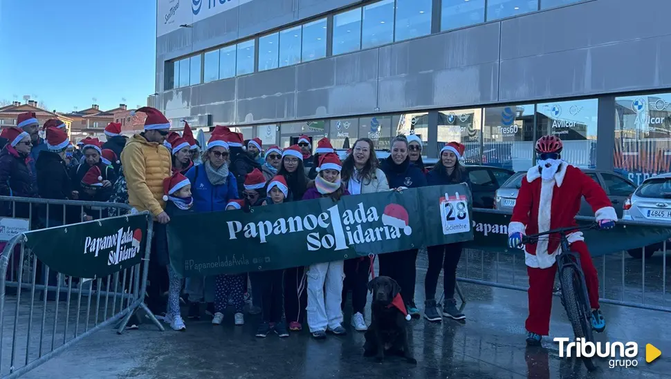 Cientos de papanoeles caminan en Ávila por el Autismo