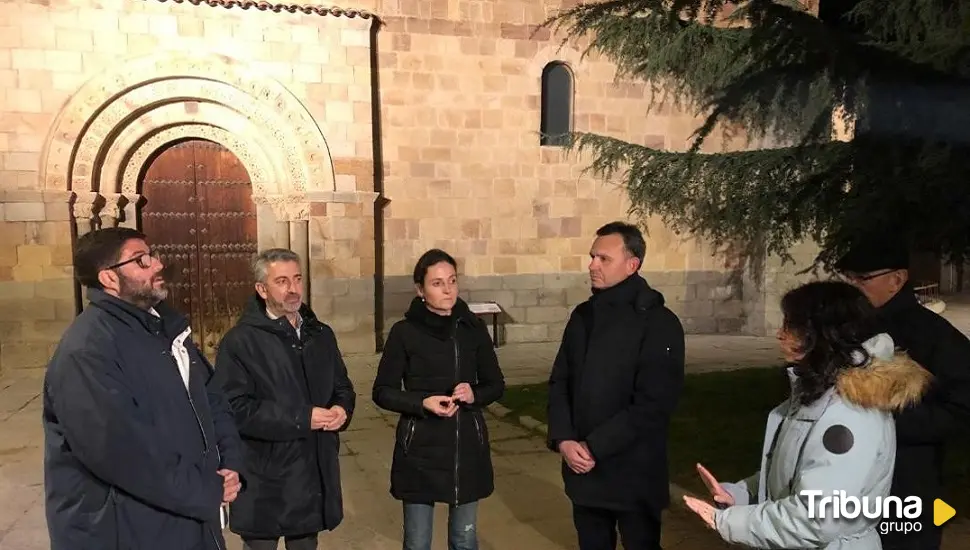 La iglesia de San Andrés y su entorno estrenan iluminación ornamental