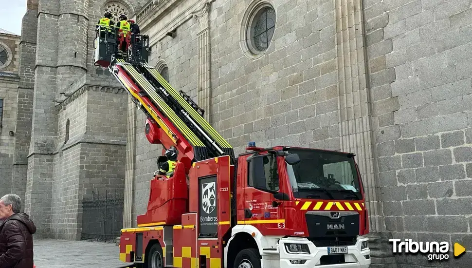 Los Bomberos de Ávila prueban sus nuevos recursos en altura