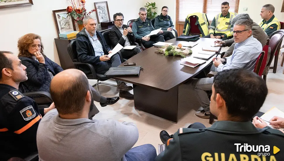 Reunión para diseñar el dispositivo especial de seguridad de Mascaravila