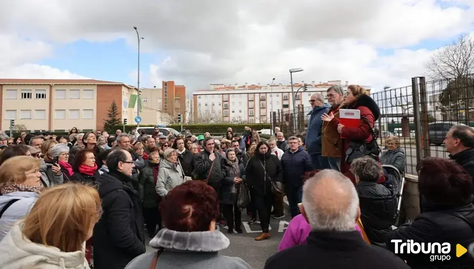 Tudanca defiende con "uñas y dientes" la sanidad pública en Arévalo