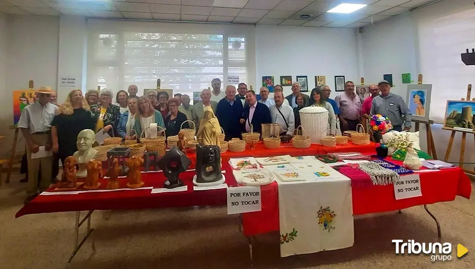 Homenaje a monitores y voluntarios para cerrar el curso en el Ávila II