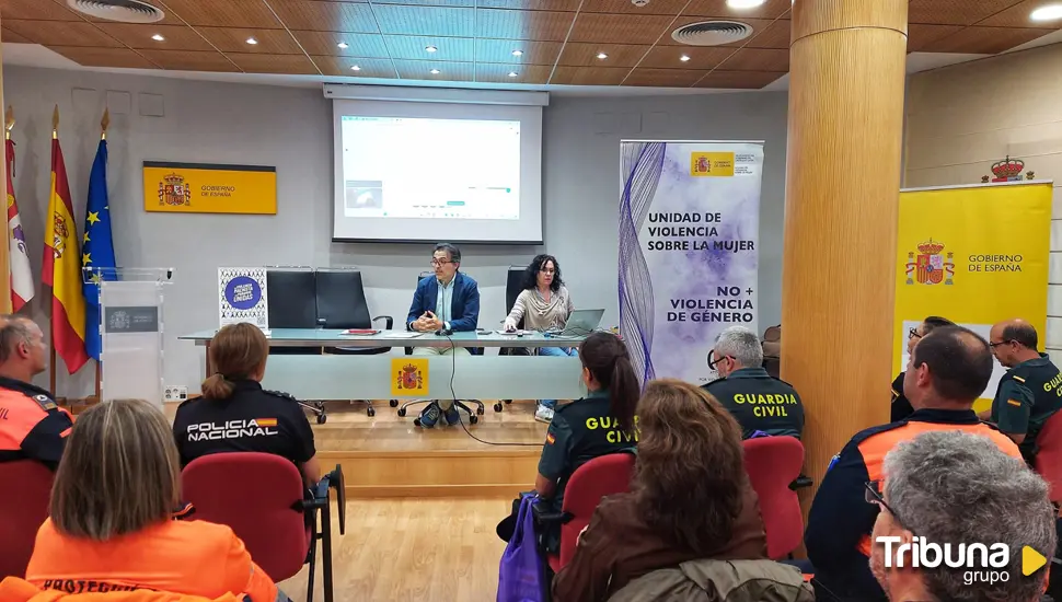  Formación de voluntarios de Protección Civil sobre Puntos Violeta