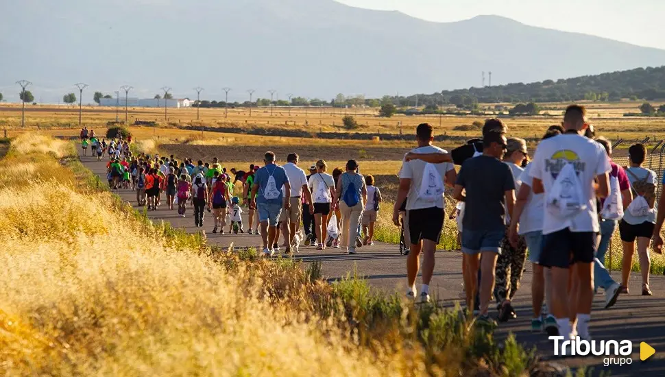 24 horas caminando a favor de la AECC de Ávila