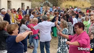 La lluvia no empaña la romería de la Virgen de Rihondo