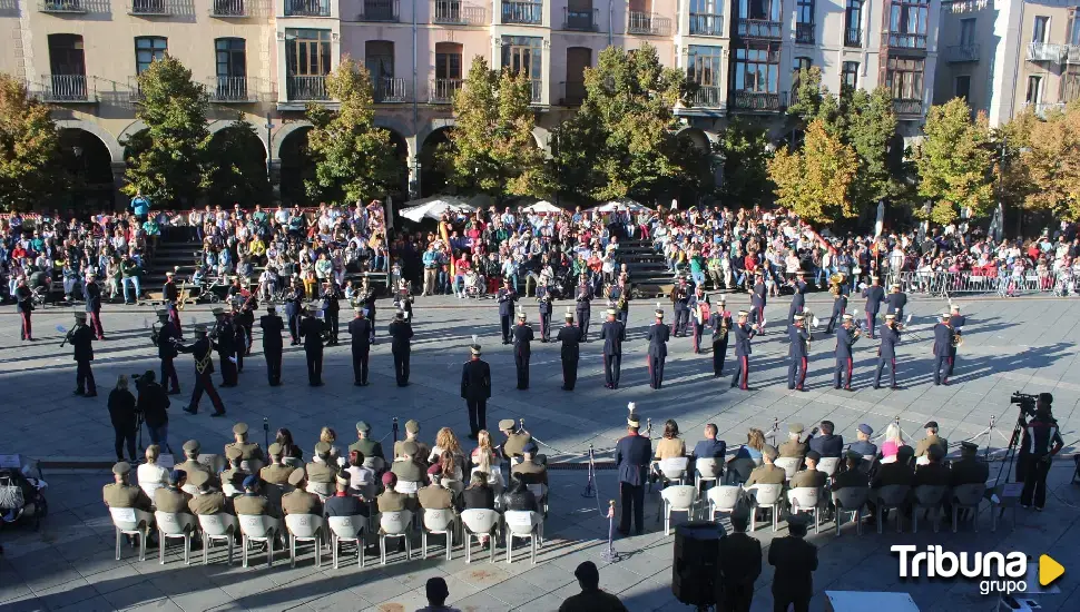 La música militar inunda Ávila